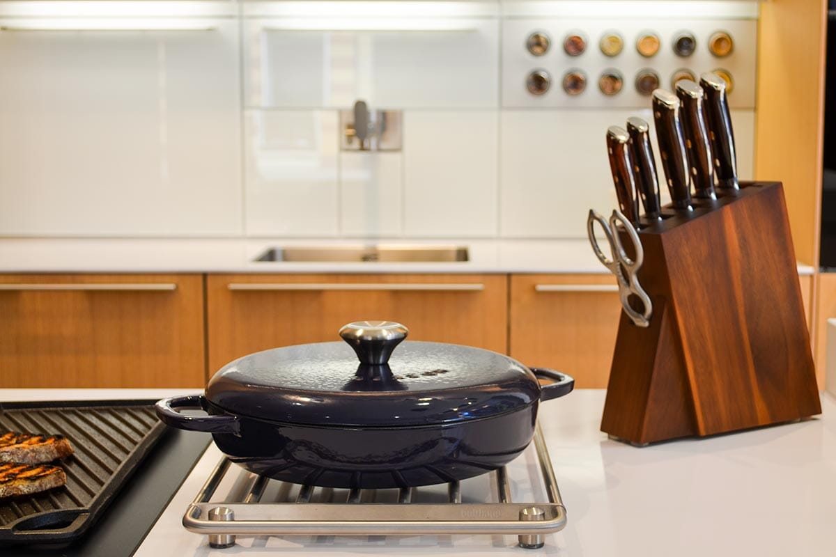 Season Cast Iron Shallow Casserole Midnight Blue