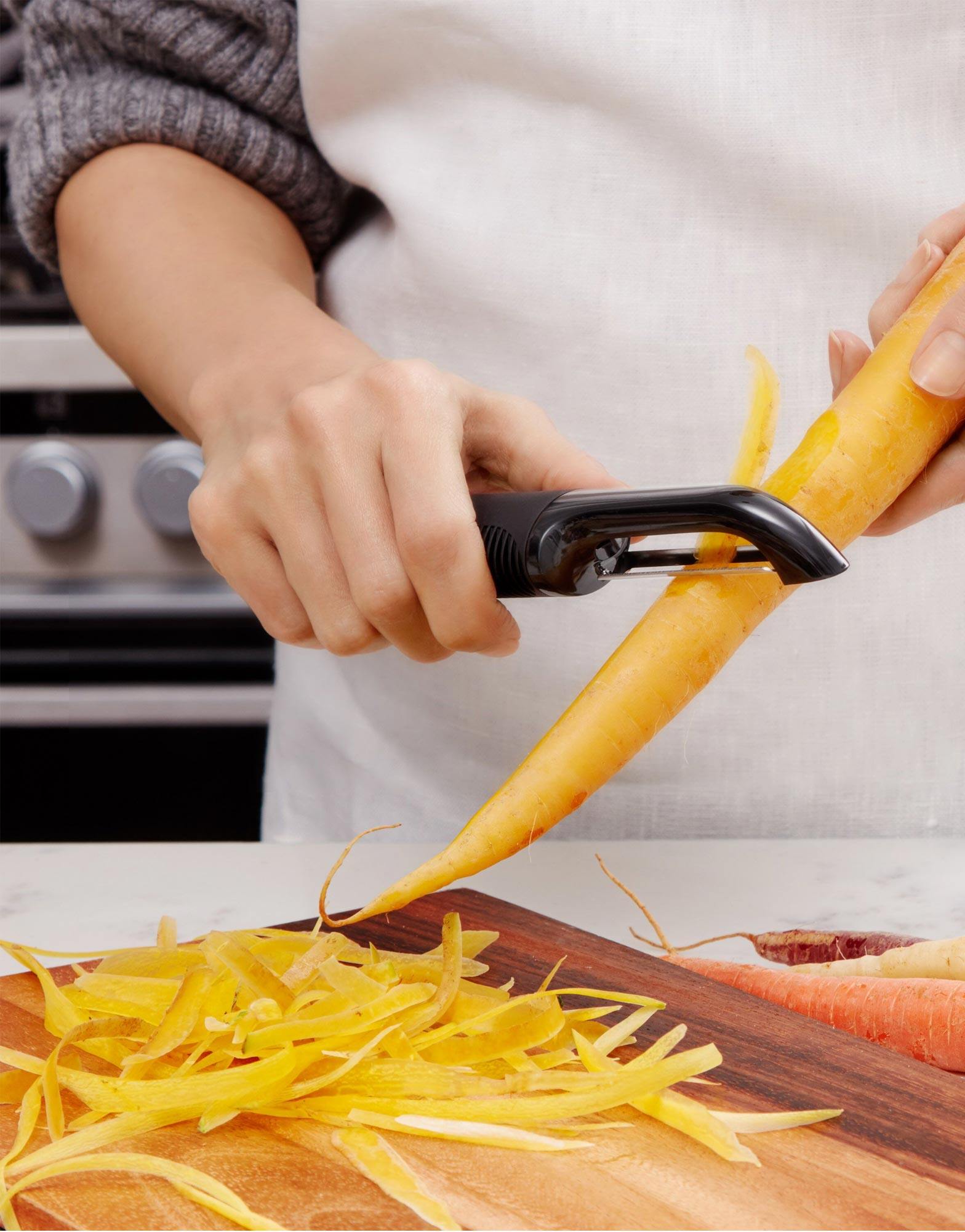 Oxo Good Grips Soft Grip Swivel Peeler