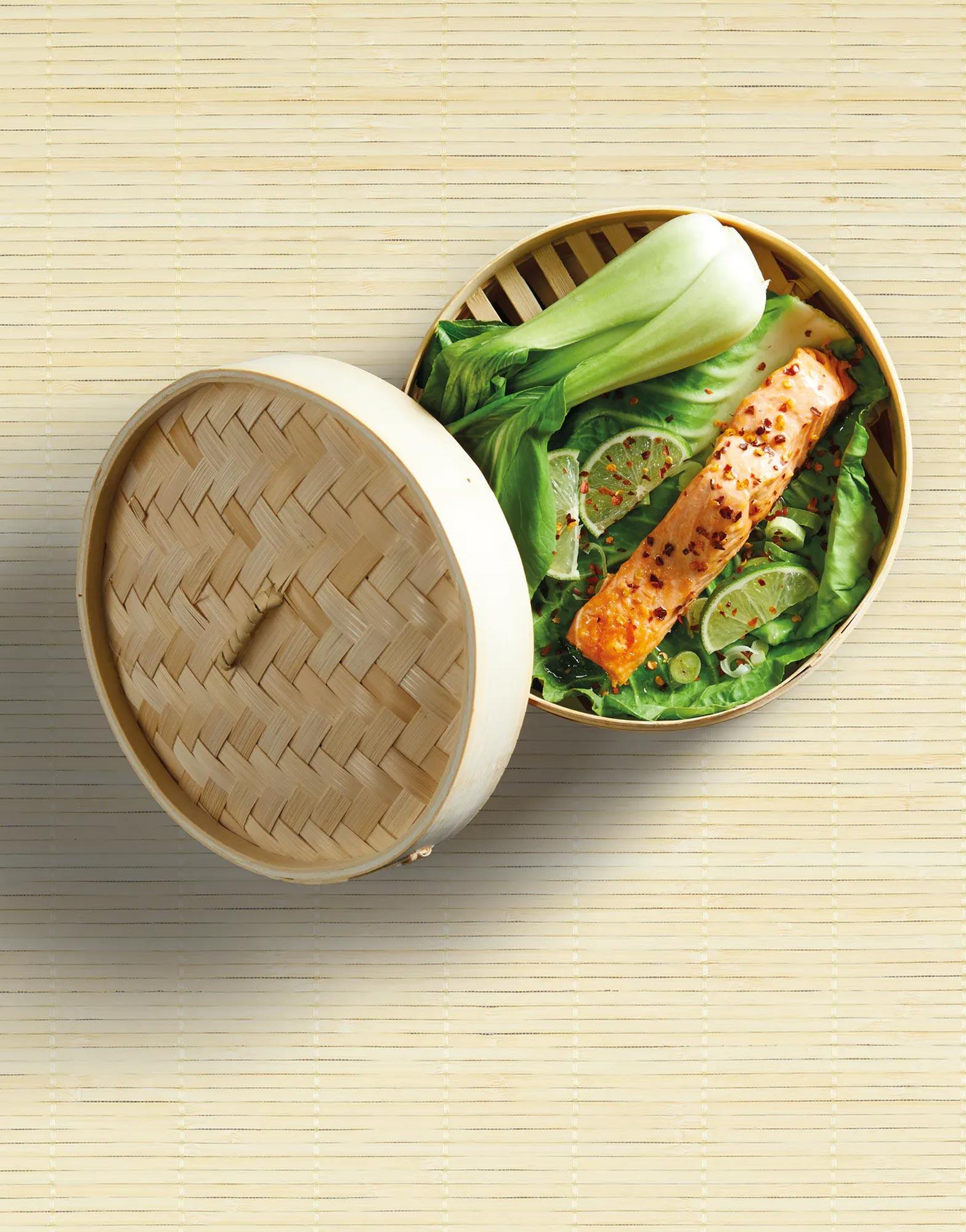 World of Flavours Oriental Medium Two Tier Bamboo Steamer
