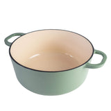 Cocotte en fonte assaisonnée aux mûres