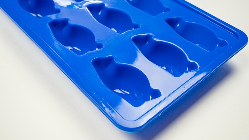 Season Penguin Shaped Ice Cube Tray