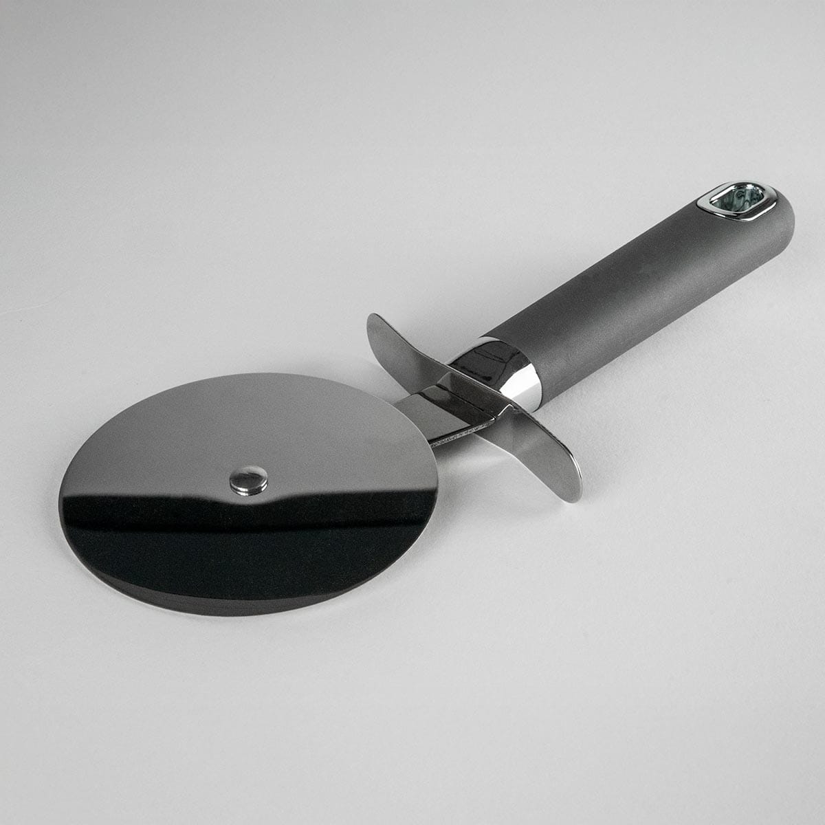 Season Stainless Steel Soft Grip Pizza Cutter