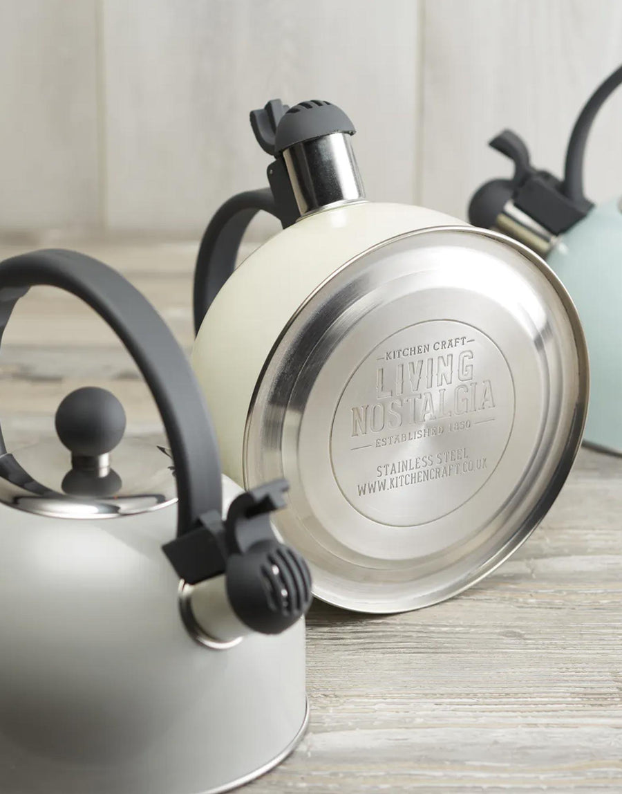 Traditional Whistling Kettle 1.4L