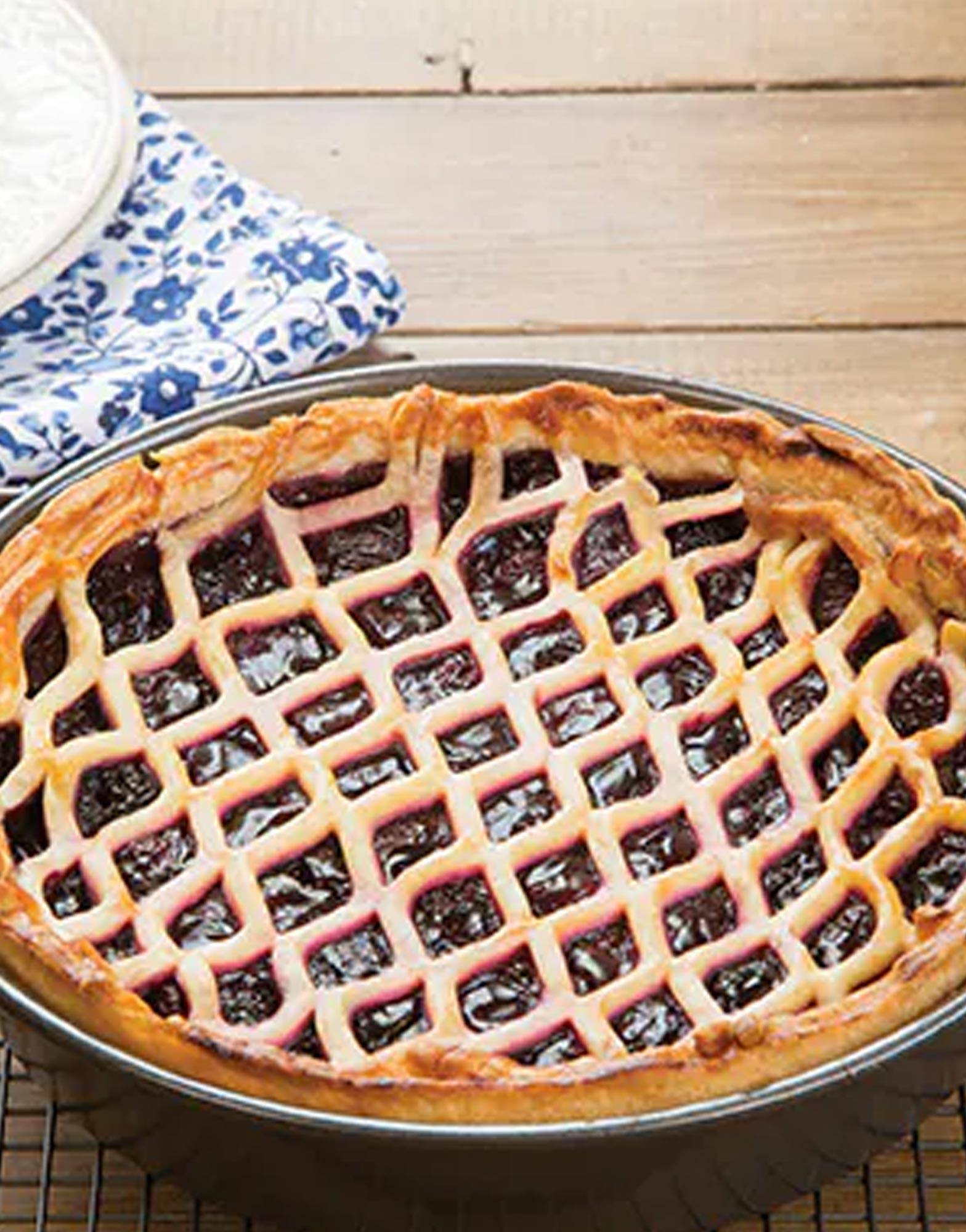 MasterClass Non-Stick Deep Pie Pan 23cm (9")