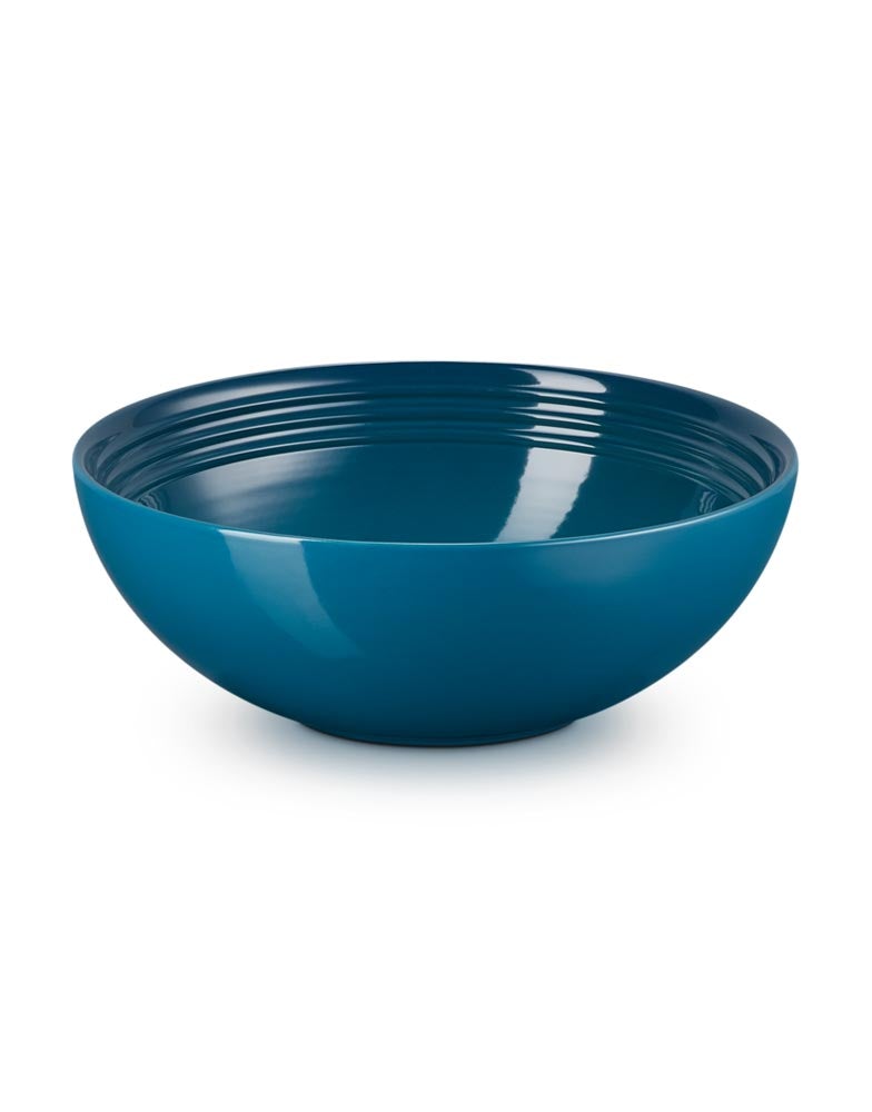 Le Creuset Medium Serving Bowl