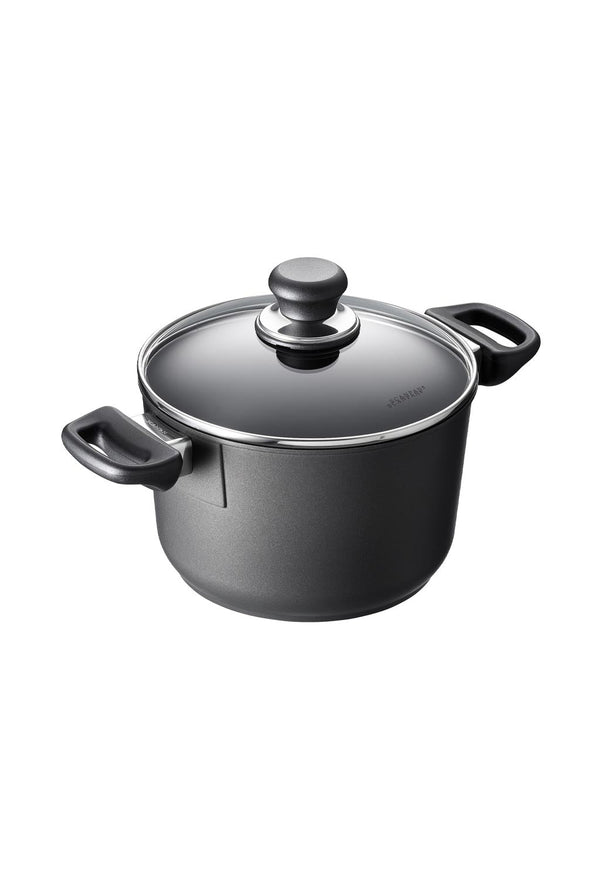 Scanpan Classic Induction Dutch Oven with lid